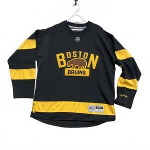 2016 NHL Winter Classic Boston Bruins Reebok Jersey Men's M Great Condition